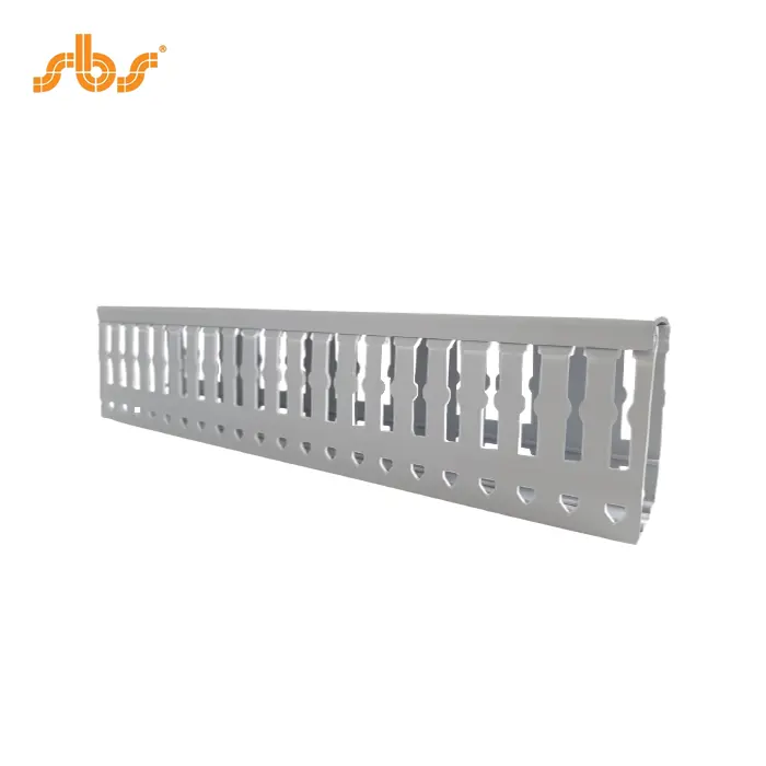 [11050] CANALETA GRIS RANURADA 40X40 MM, SBS-3040040, SBS